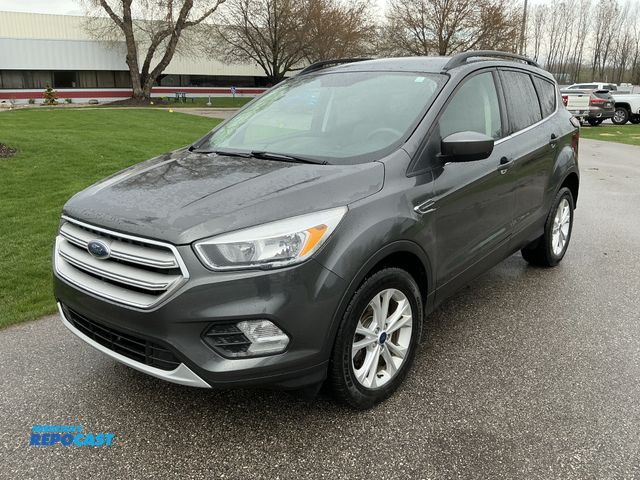 Lot 2-53520 - 2018 Ford Escape SE SUV FWD