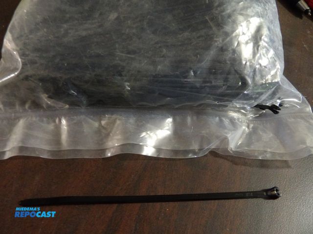 Lot 2-58250 - Lot of (1000) New Thomas + Betts TY24MX Zip Ties/cable Ties 5.5" length  ultra violet Resistant Blac...