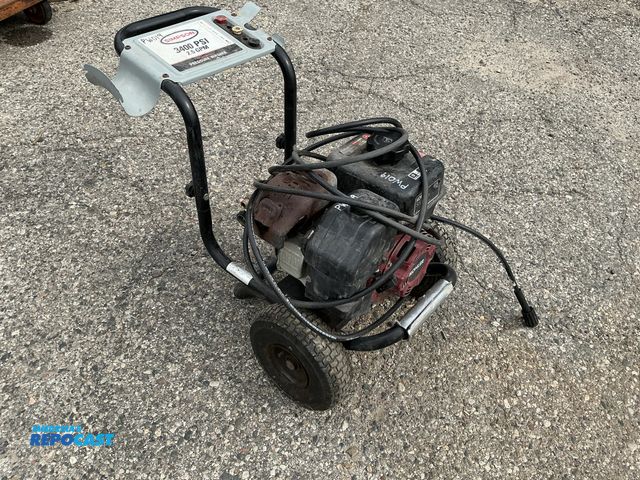 Lot 2-99912 - Simpson 3400 psi pressure washer