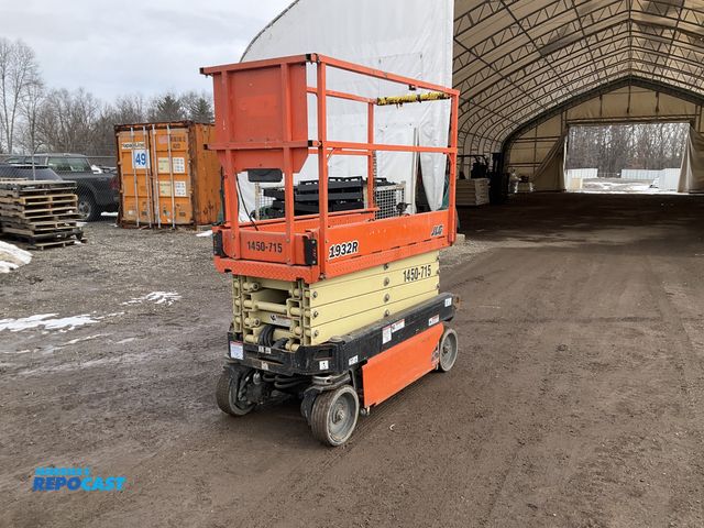 Lot 2-24171 - JLG 1932R Scissor Lift