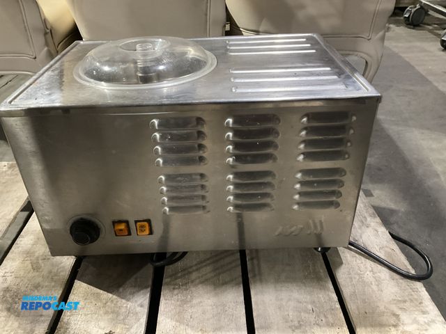 Lot 2-55030 - Musso Stella L2 Stainless Steel Ice cream Machine Musso L2 Stella ice cream machine.  Working condit...