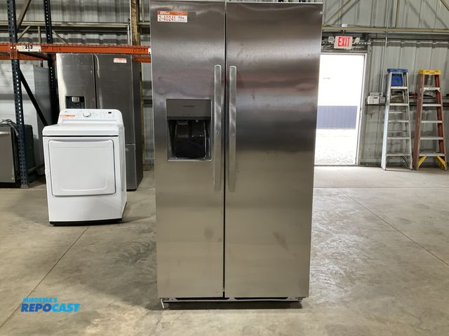 Lot 2-40241 - Scratch & Dent Electric Free Standing Frigidaire FRSS2623ASN 36 in. Wide 25.6 Cu. Ft. Side-by-Side R...