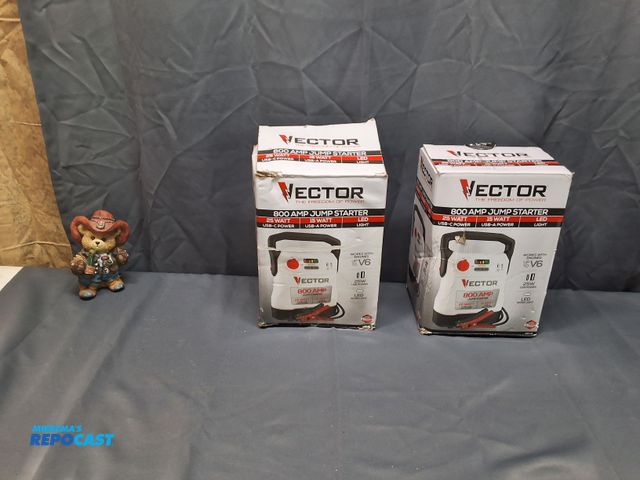Lot 2-96025 - (2) VECTOR 800AMP JUMP STARTER'S