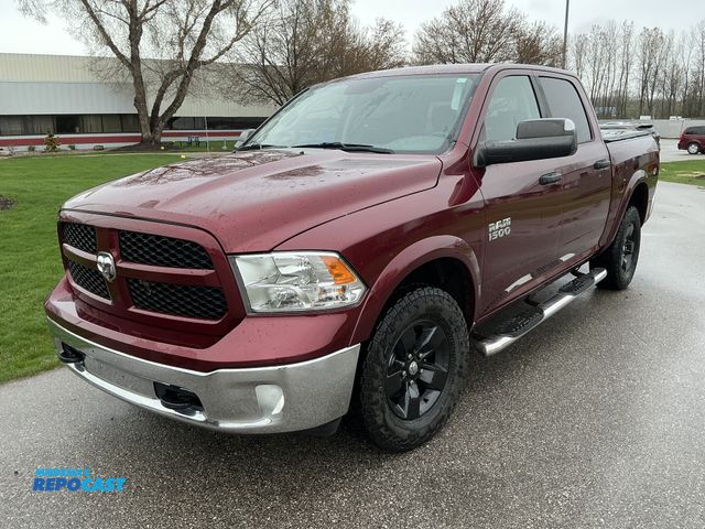 Lot 2-40657 - 2016 Ram 1500 SLT SWB 4WD Crew Cab Short Box Pickup Truck 4x4