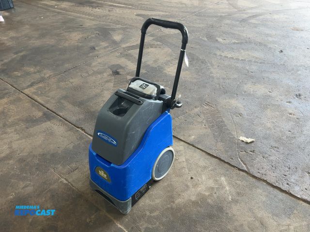 Lot 2-33277 - Windsor Mini Pro Carpet Cleaner, 120 Volt, Works