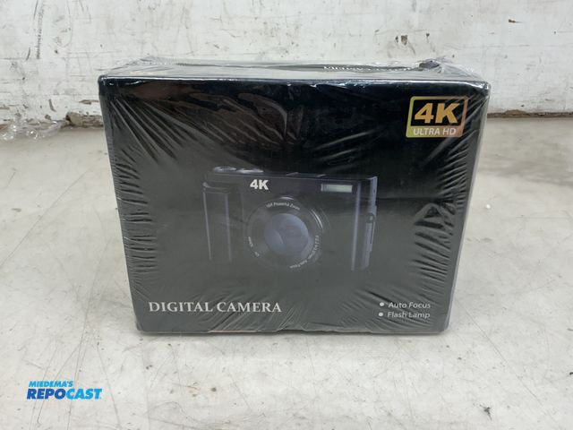 Lot 2-37195 - Digital Camera #DC101 4K Ultra HD