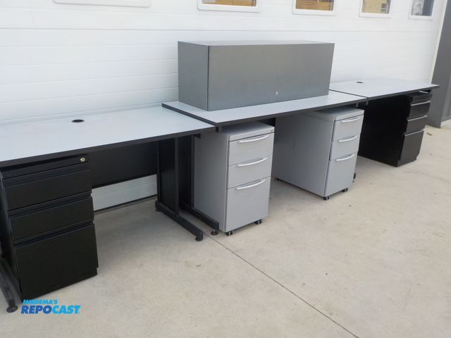 Lot 2-34086 - (3) office work stations. (4) three drawer filing cabinets. (1) upper mount storage cabinet.