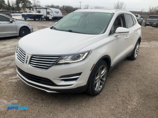 Lot 2-09998 - 2017 Lincoln MKC RESERVE AWD SUV AWD