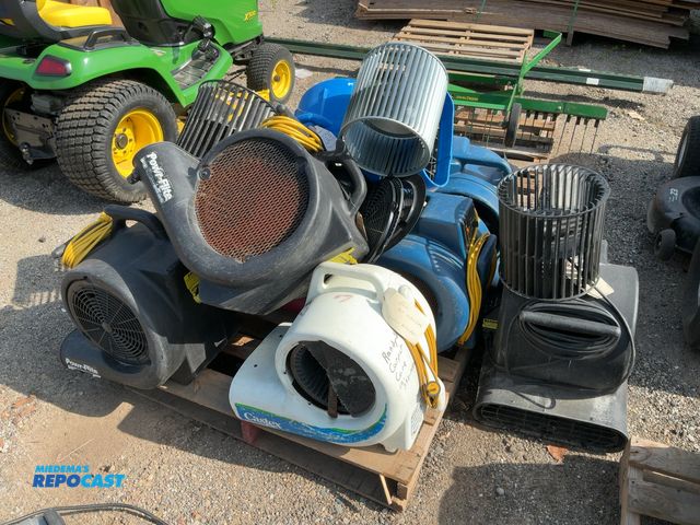 Lot 2-33310 - Skid of (9) Floor Blower Fans and (3) Fan Wheels