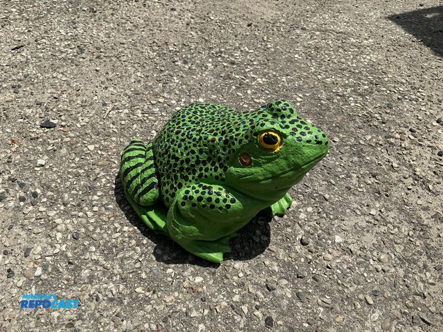 Lot 2-76232 - large cement frog, yard art