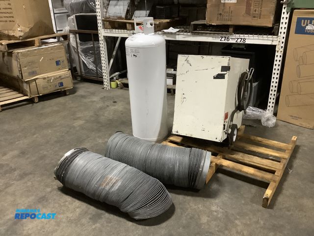 Lot 2-96836 - LP Heater (used)
(2x) 12”x25’ vent hose
(1X) 100lb propane tank