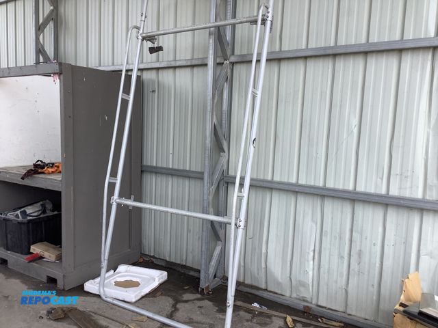 Lot 2-94928 - kargo master adjustable ladder rack. was pulled from a 2019 ford connect, may fit other vehicles