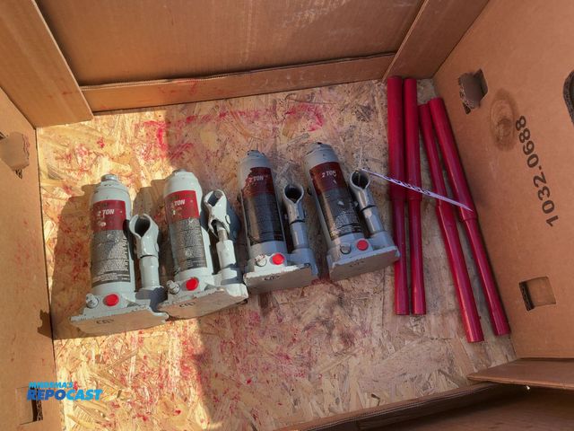 Lot 2-30866 - (4) Pro-Lift 2 Ton Bottle Jacks, Work