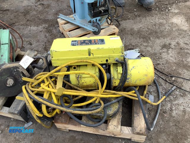 Lot 2-92231 - P &amp; H Zip- Lift  AA2 Hoist
