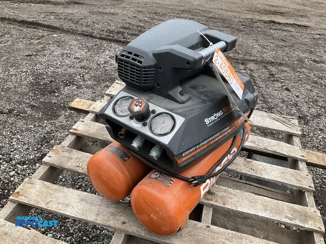 Lot 2-40580 - Ridgid Air Compressor OF45200SS Electric Powered 4.5Gal 200Psi