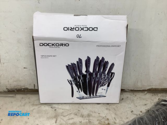 Lot 2-67090 - Dockorio DCK-19 19 Pcs Professional Kitchen Knife Set Carbon Stainless Steel