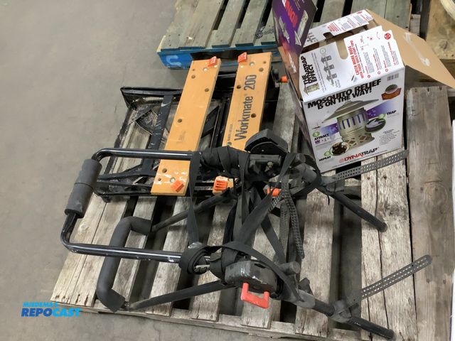 Lot 2-99207 - Skid lot of a black and decker workmate 200 a Dynatrap insect trap and a bike mount for a car