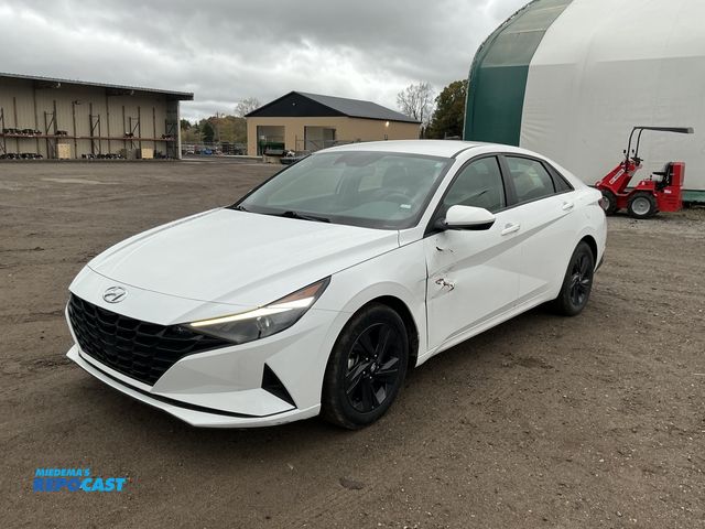 Lot 2-31287 - 2023 Hyundai Elantra SEL Sedan FWD