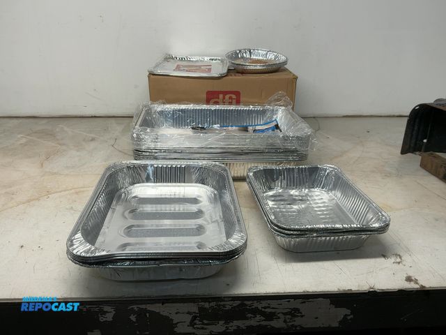 Lot 2-33074 - 17 daily chef aluminum food trays, 13x21x3", 2 aluminum cookie sheets 10x15", 5 round 8 and 9" pie p...