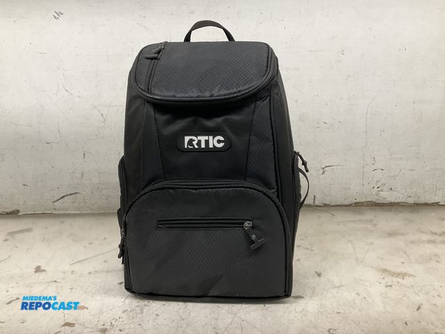 Lot 2-60414 - (1) RTIC brand insulated backpack cooler