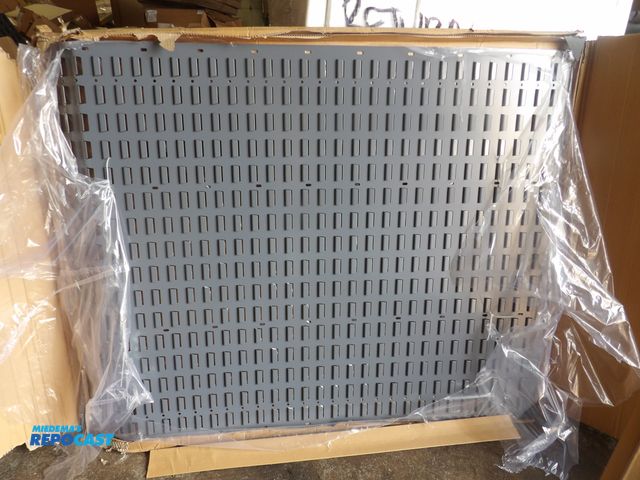 Lot 2-53903 - Lot of (4) Quantum Storage: louvered panels, Steel 61"x 48 x1 500lb load Cap each, #33Z121