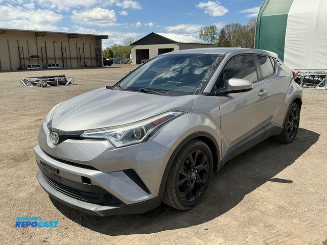Lot 2-51030 - 2018 Toyota C-HR XLE SUV FWD