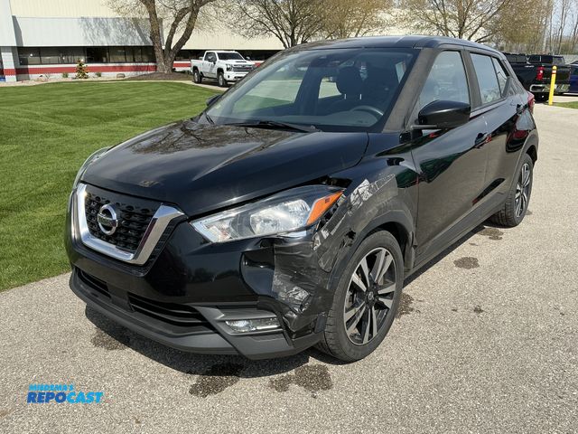 Lot 2-46668 - 2020 Nissan Kicks SV SUV FWD