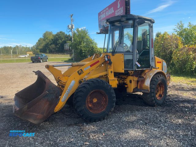 Lot 2-40667 - 1997 JCB 409B Wheel Loader
