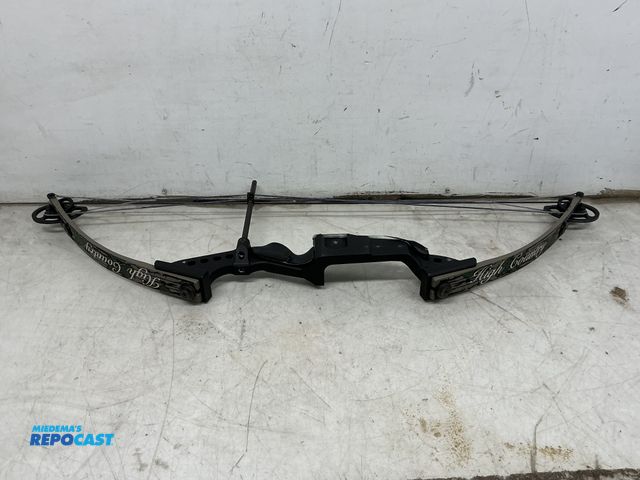 Lot 2-62402 - Compound Bow High Country Excalibur model, Right-handed, 45-60 lb. adjustable draw weight, 30" draw ...
