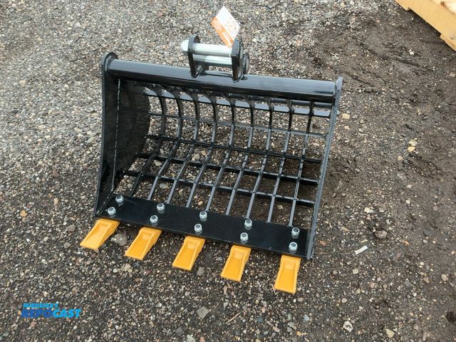 Lot 2-40815 - New SDLANCH 23" Skeleton Bucket with Teeth for Chinese Mini Excavator