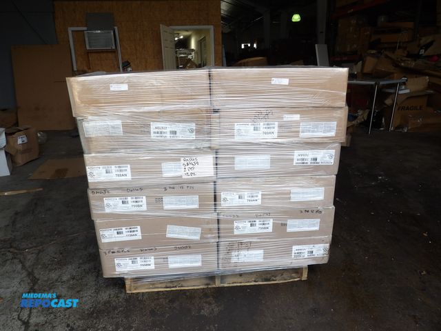 Lot 2-53959 - Pallet load of (144) Armstrong: Ceiling
tile, 2ft x 4Ft, White
