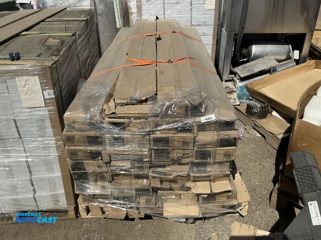 Lot 2-75351 - Skid of Evolutions Tongue &amp; Groove MPTG926V 1/2” x 7-1/2” x 15.75”-74.81” Flooring.