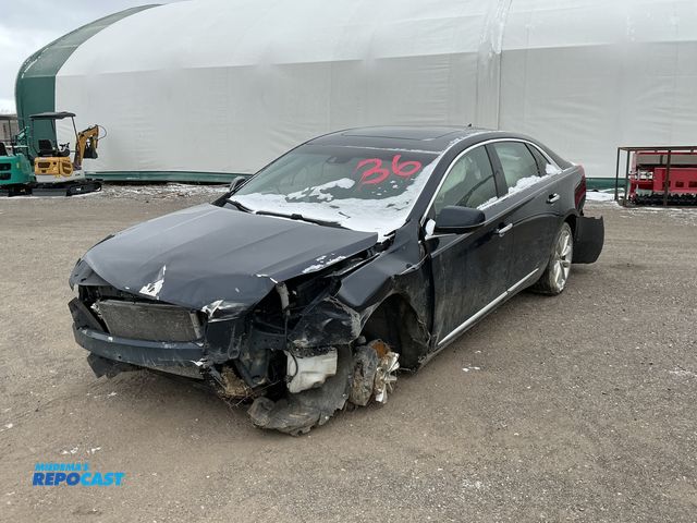 Lot 2-40889 - 2014 Cadillac XTS Premium FWD Sedan FWD