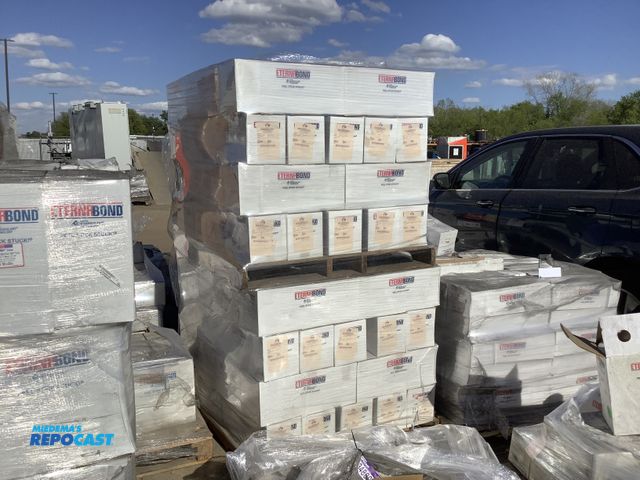 Lot 2-34881 - Lot of D&amp;W Eternabond AS-RV-B-2.5-50FT, RV Seal 2 1/2" BLACK