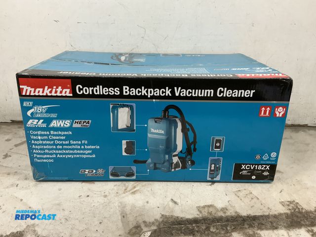 Lot 2-17500 - Makita XCV18ZX Cordless Backpack Vacuum Cleaner