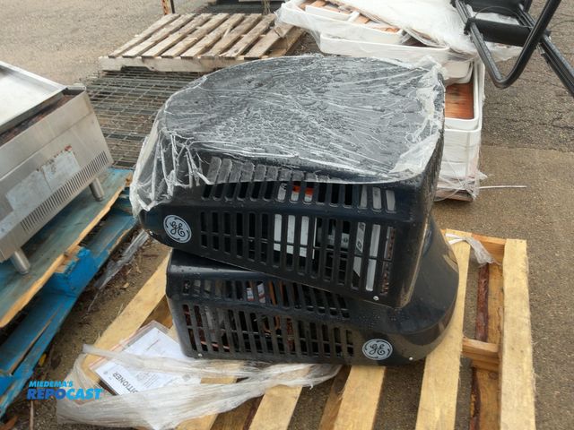 Lot 2-93703 - Lot of (2) General Electric AC Units