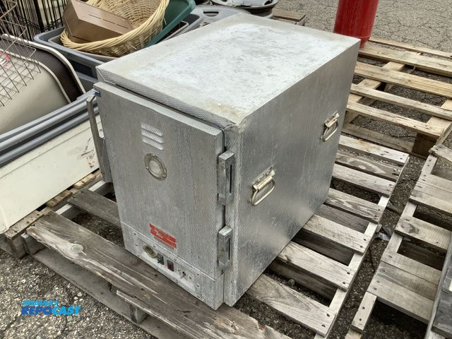 Lot 2-93515 - Hot food boxes inc C5 Lot of (1) hot box heater/oven 4 tray racks 25 1/2” x 17” 24”