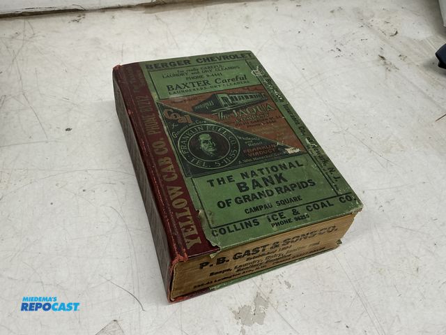 Lot 2-76284 - Vintage Grand Rapids city directory