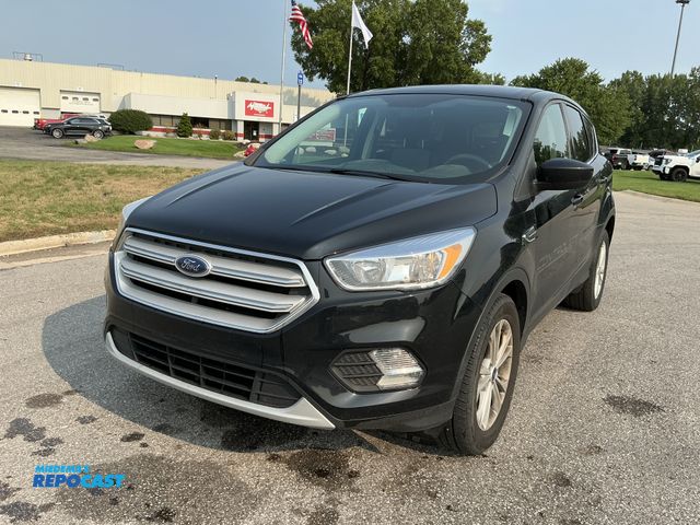 Lot 2-16324 - 2017 Ford Escape SE SUV 4x4