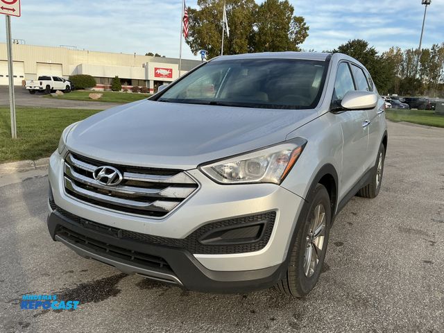 Lot 2-67206 - 2016 Hyundai Santa Fe Sport Base SUV AWD