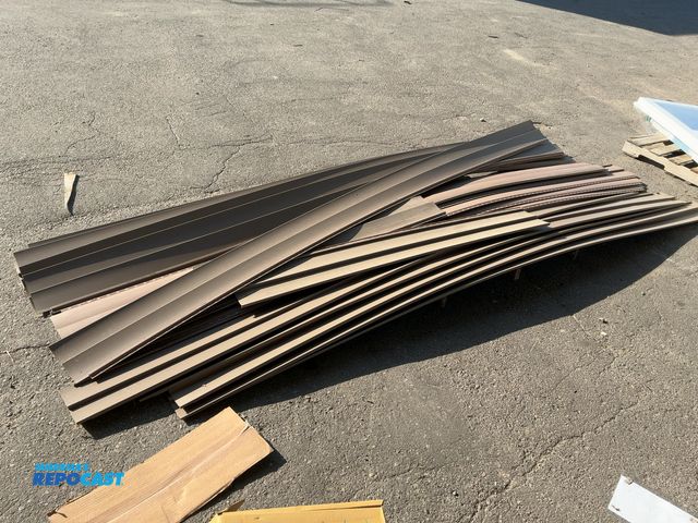 Lot 2-13600 - (25) PIECES OF VINYL SIDING, all around 9.5”x154”