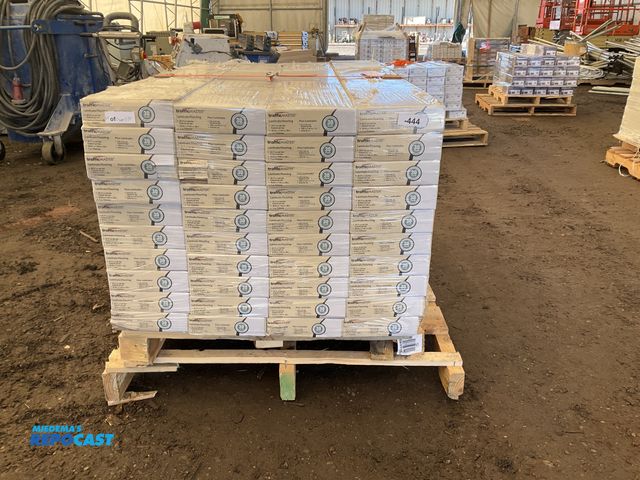 Lot 2-23923 - Approximately 40 cases Traffic Master Lakeshore Pecan Stone 7mm Laminate Flooring