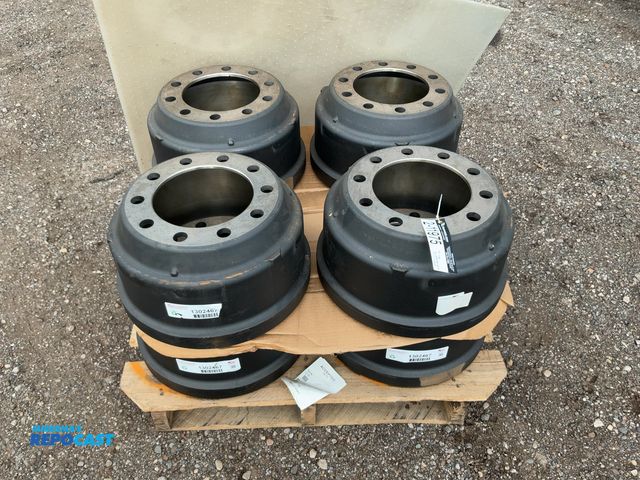Lot 2-11975 - (8) New FleetCraft Brake Drums, Part No. 1302467