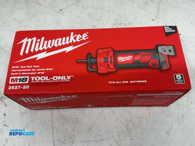 Lot 2-96897 - Milwaukee M18 18V Lithium-lon Cordless DrywallCut Out Rotary Tool (Tool-Only)