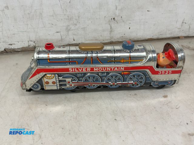 Lot 2-67931 - Antique Train. “Silver Mountain Express” (runs, just needs batteries)