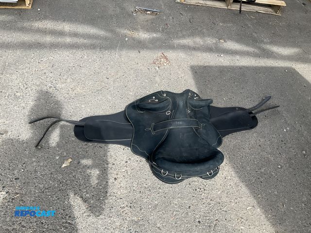 Lot 2-99445 - Hart Wintec Black Saddle