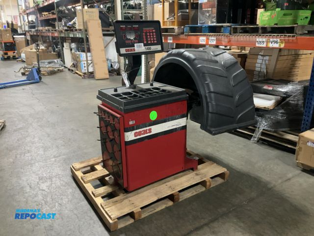 Lot 2-18481 - Coats 1,400 2D Tire Balancer