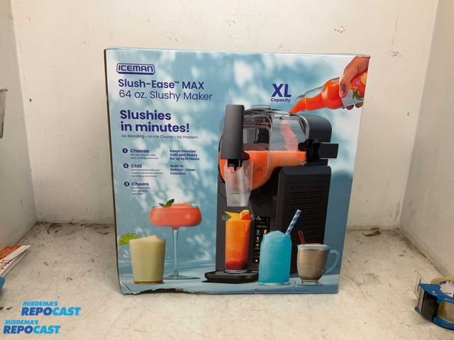 Lot 2-65836 - Iceman 64 oz. Slushy Maker