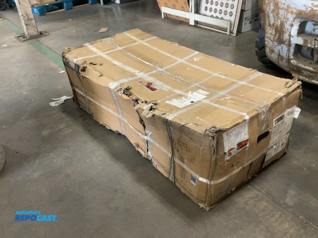 Lot 2-24674 - Delta 95BA132-45-SS 45” sink