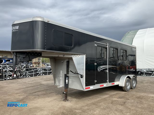 Lot 2-31013 - 2021 Shadow 64170S-3SL-GN-E Enclosed 3 Horse Gooseneck Trailer with Dressing Room
